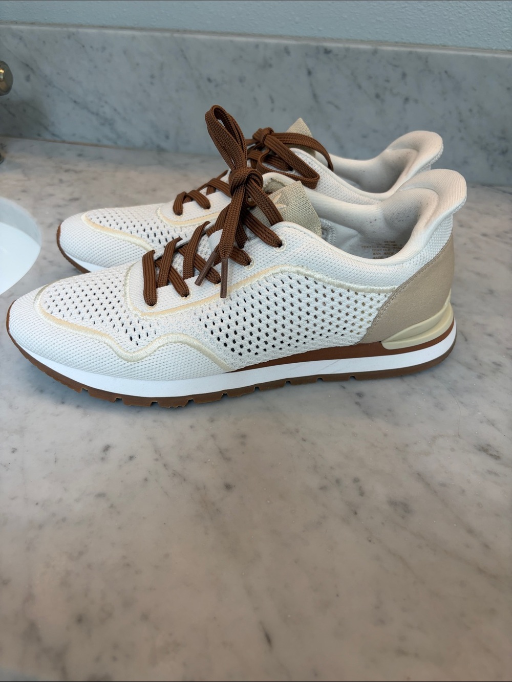 Vivaia All Day Slip on Breathable White & Tan Women’s Sneakers size 39 8 or 8.5 - Picture 8 of 11